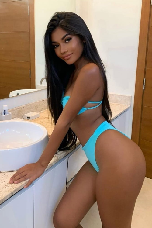 Ibiza tops - Escorts - MINIE